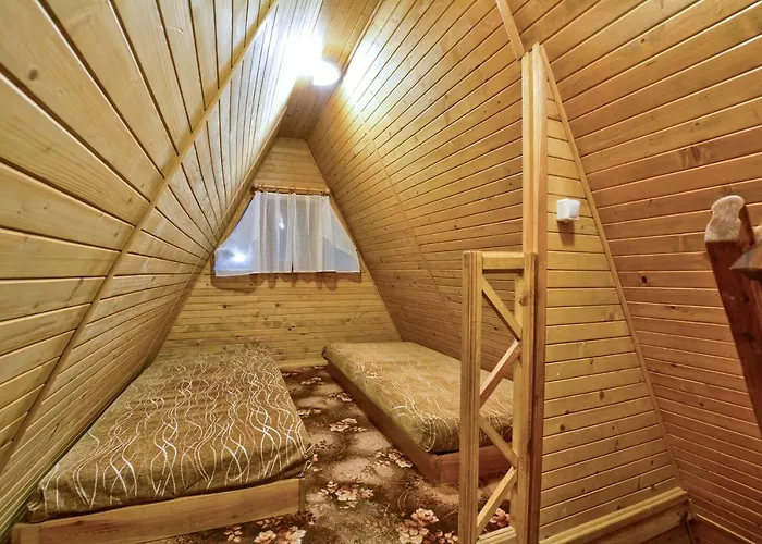 Holiday home Osrodek Wypoczynkowy Puszczyk Wolnostojace Sosnowe Z Zadaszonym Tarasem *